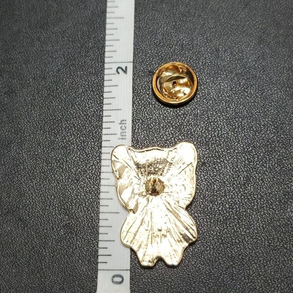 Gold tone black and white panda brooch - Picture 6 of 7